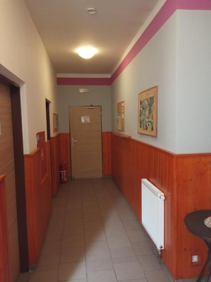 Penzion & Ubytovani Chrast  Kültér fotó